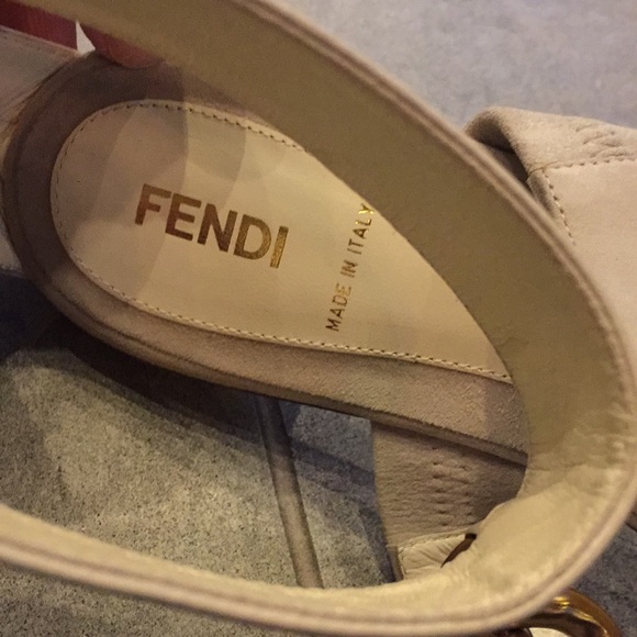 Authentic Fendi suede sandal - Picture 5 of 6
